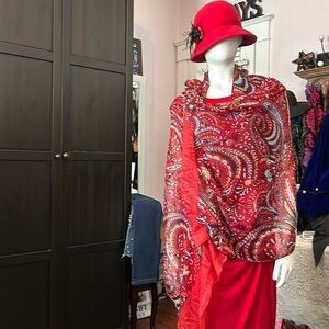 . Gorgeous vintage scarf